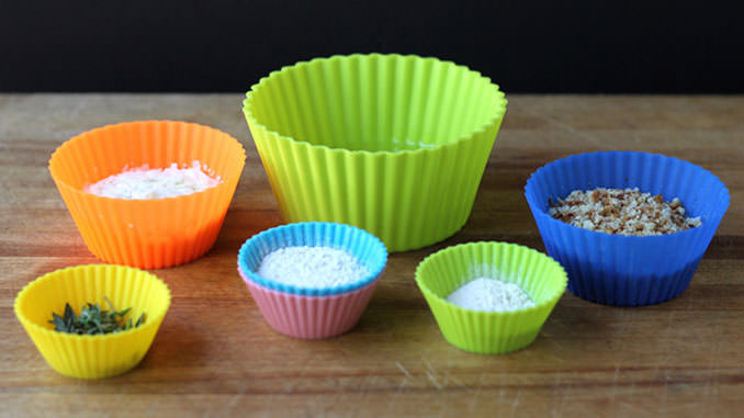 how-to-wash-the-silicone-baking-cups-trendy-house-guide